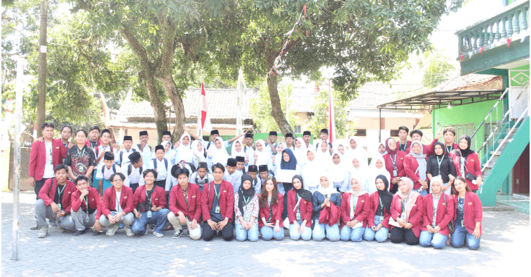 Main, Belajar, Berdampak Melalui Keseruan Program Lintas Fakultas KKN Bersama Siswa MTs